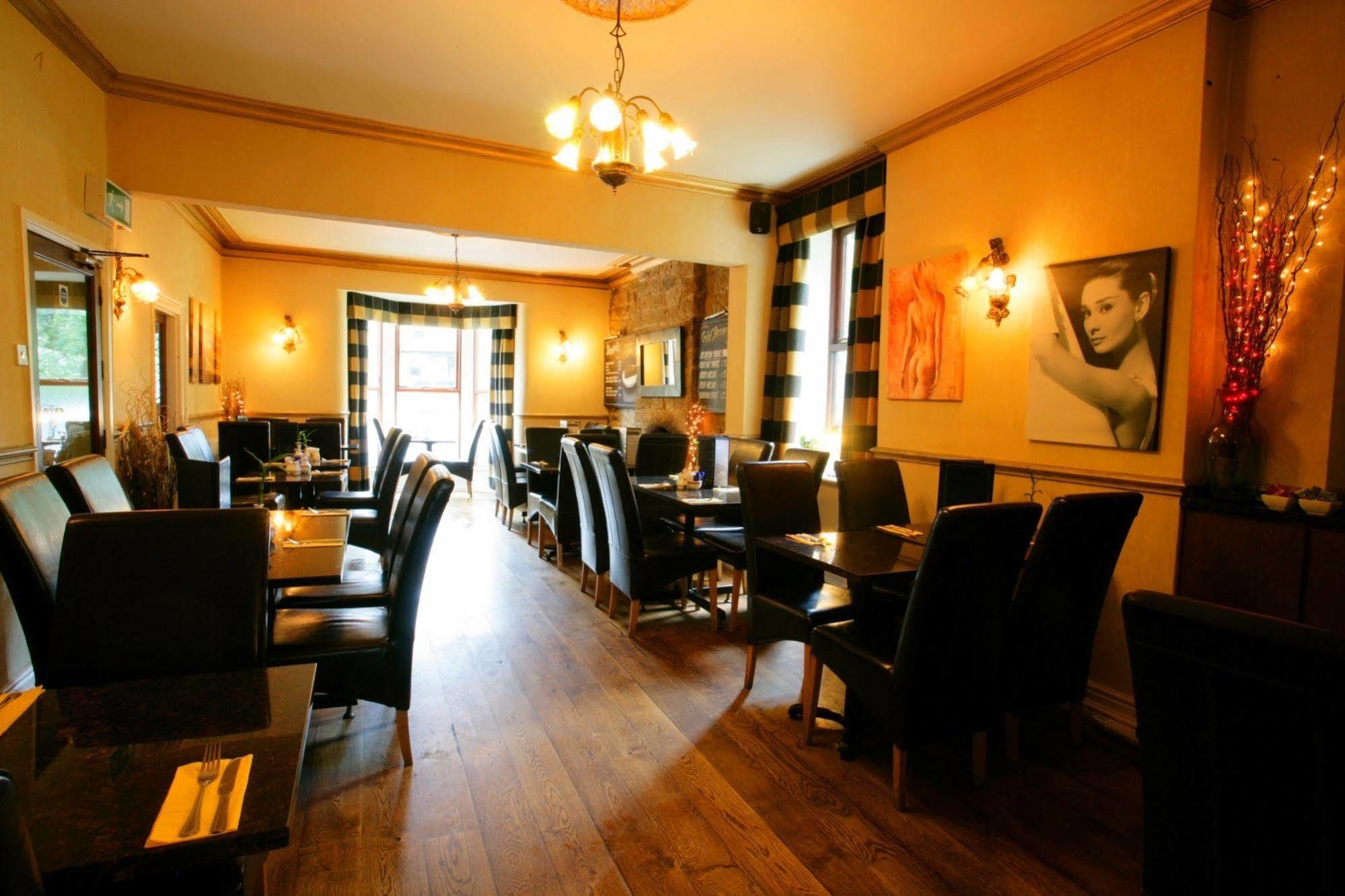 Ilkley Riverside Hotel ภายนอก รูปภาพ